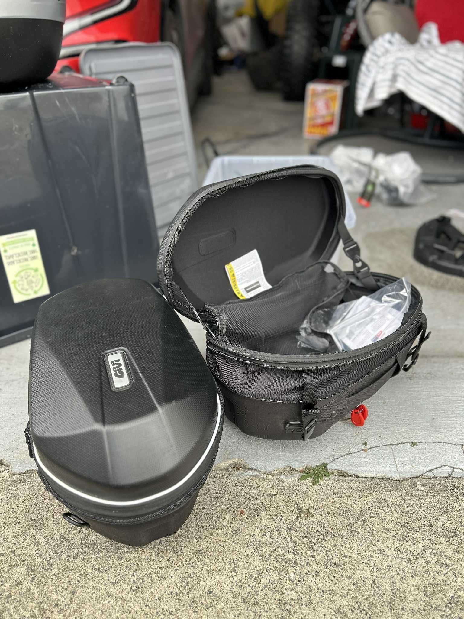 Mala e acessórios de viagens GIVI
