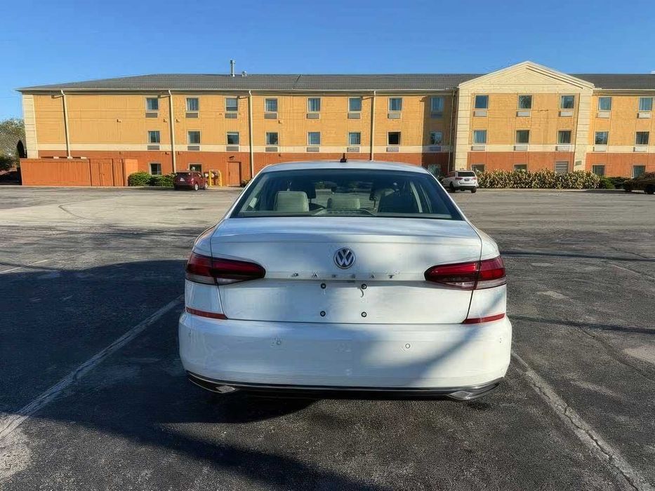 Volkswagen Passat SEL      2020