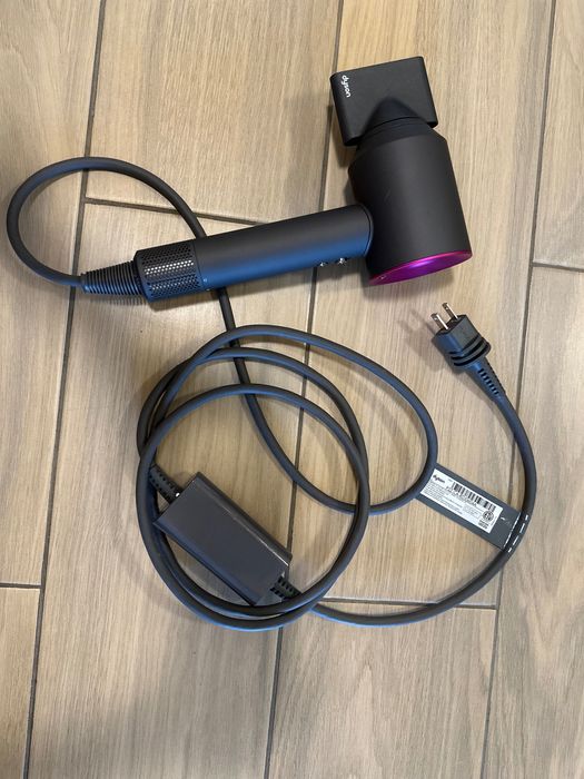 Продам американський Фен Dyson з трансформатором