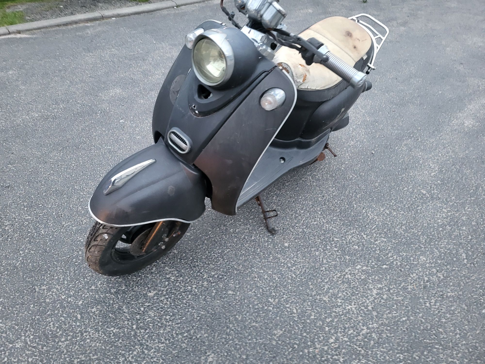 Skuter souris zipp wespa sym 50 cpi