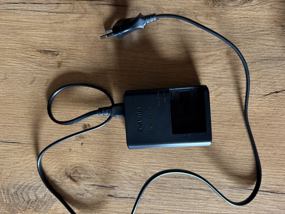 Aparat canon m50 +obiektyw + akcesoria + statyw