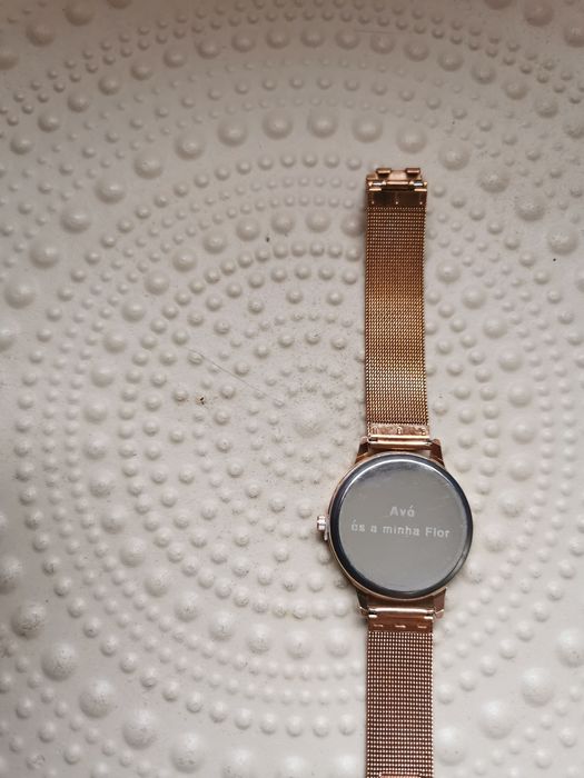 Relógio em aço dourado"avó" com bracelete Ajustável