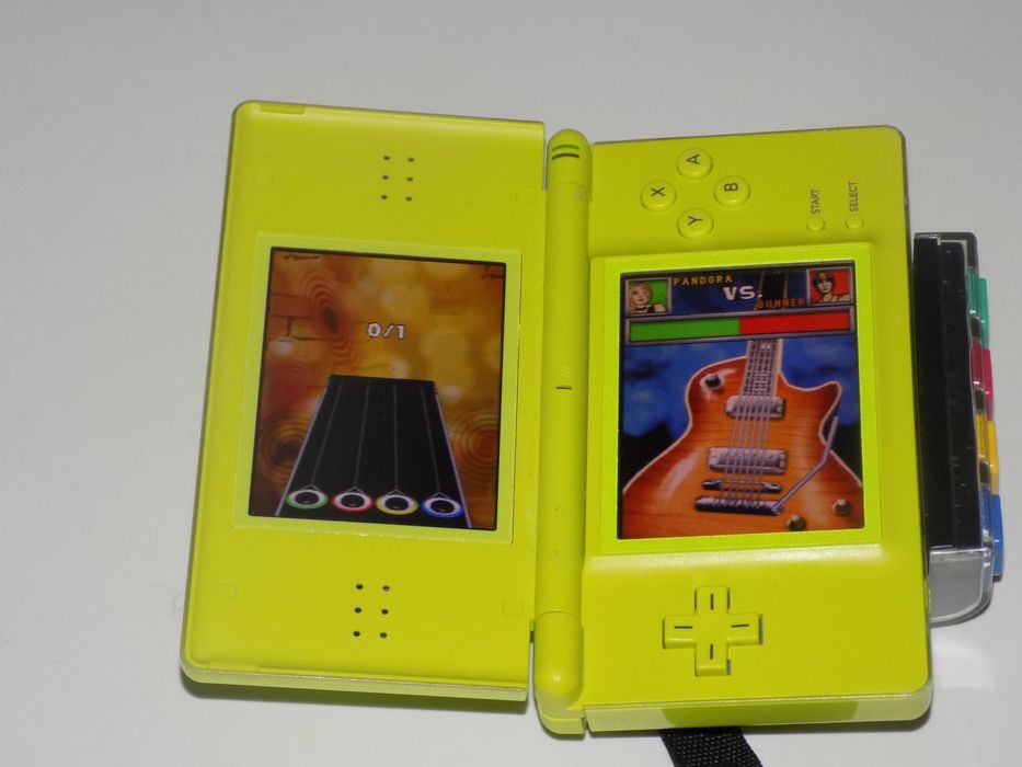 NINTENDO DS : Band Hero + Guitar Hero + grip gitarowy