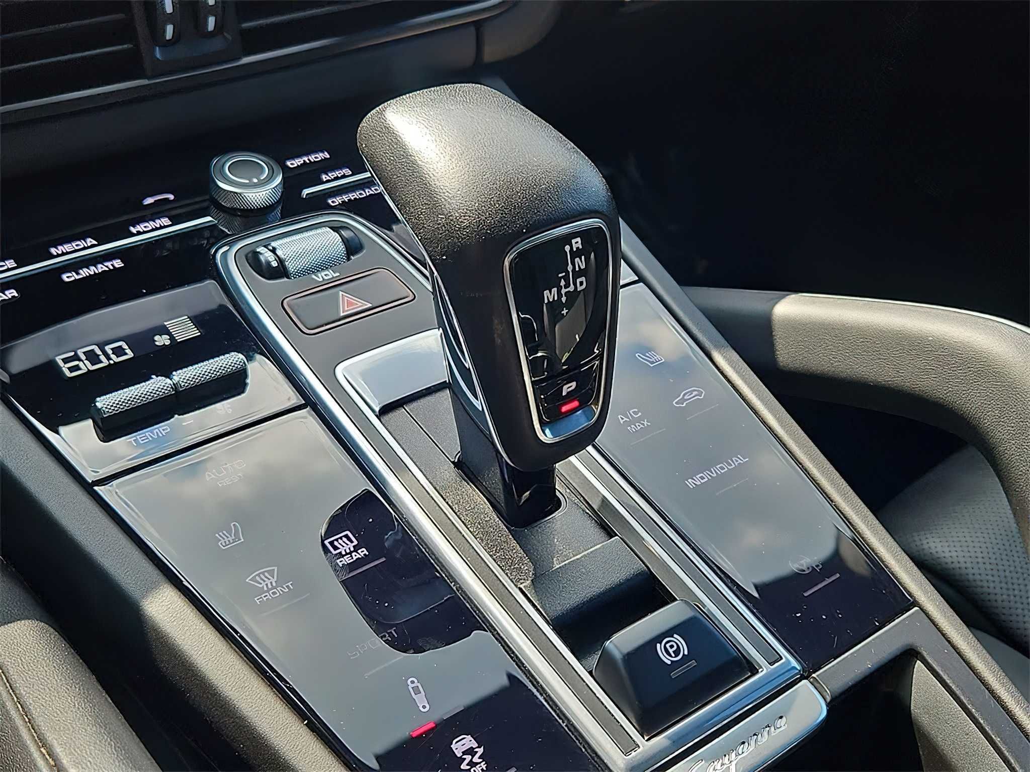 Porsche Cayenne Hybrid 2022