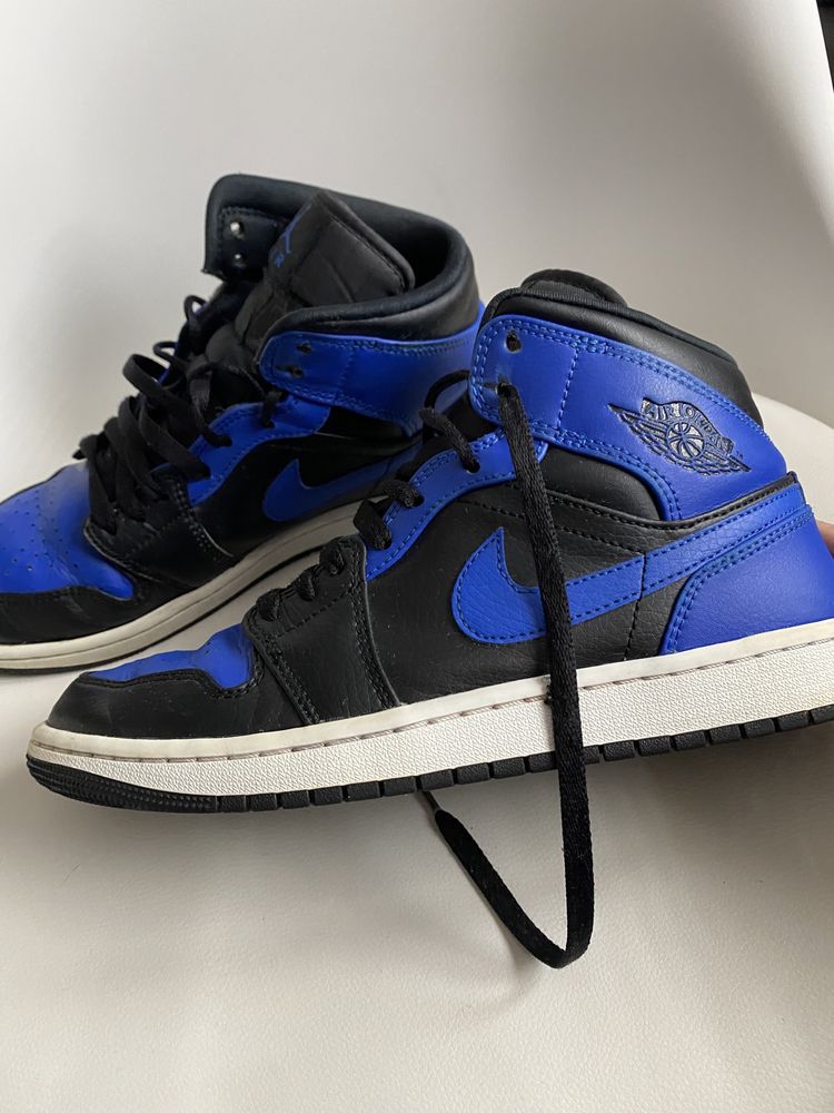 Air Jordan 1 Mid Hyper Royal