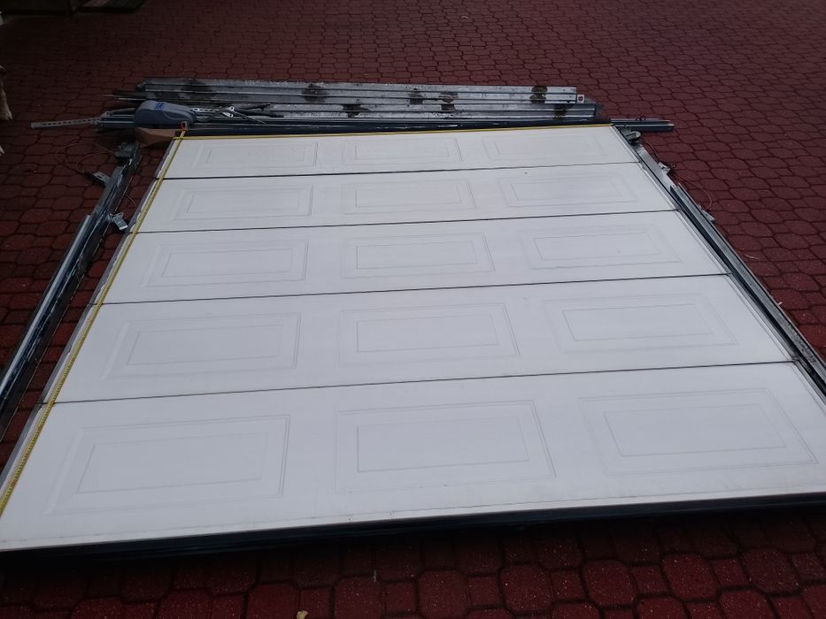 Brama garażowa segmentowa 250x245