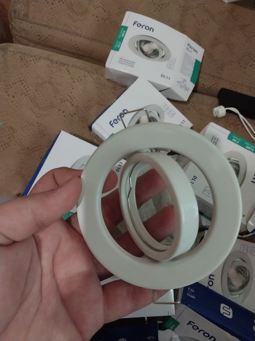 Светильник. Вбудований світильник поворотний