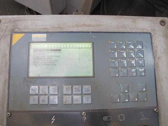 Piła / przecinarka taśmowa HBP 310/523G BEHRINGER  pełny automat, CNC