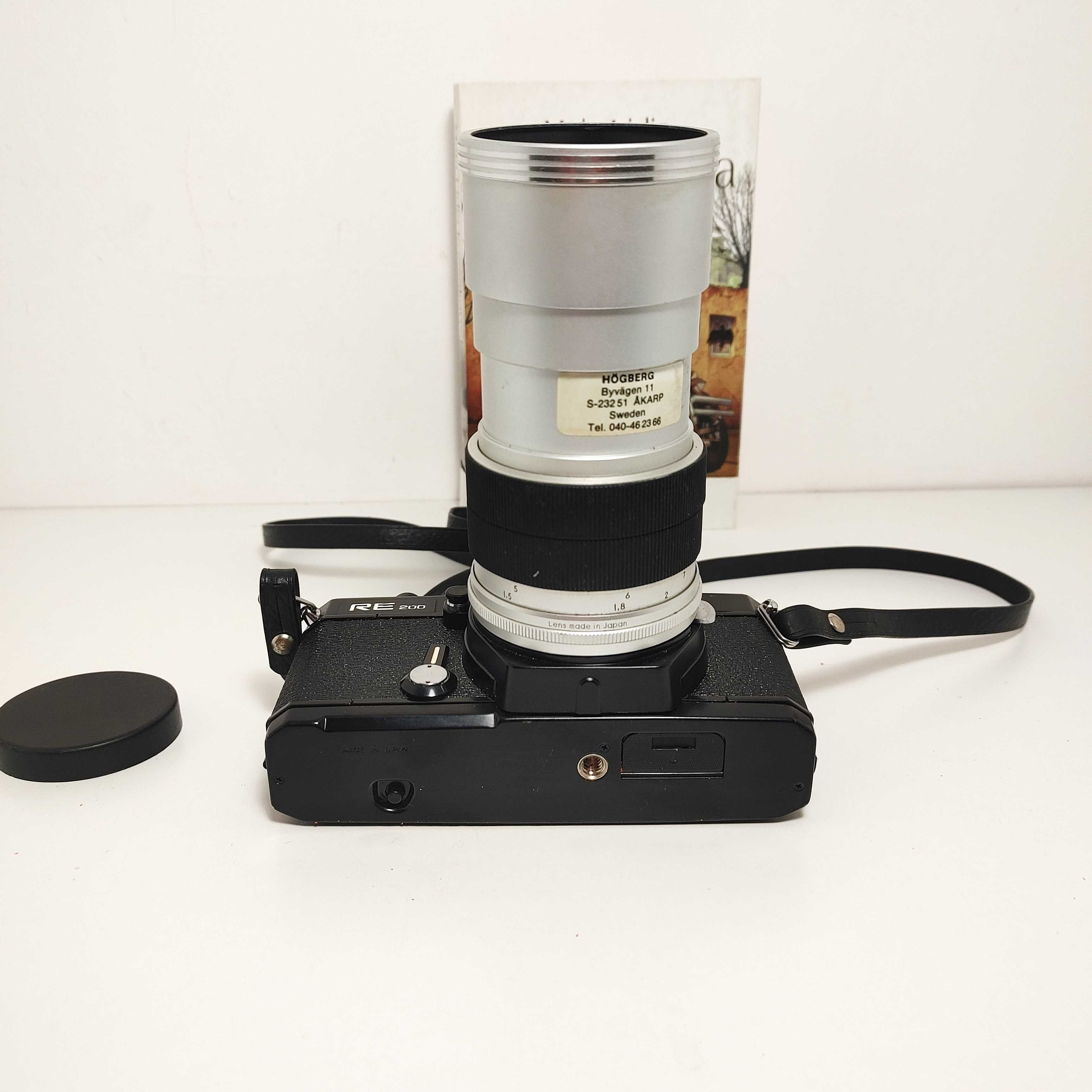 Klasyczna lustrzanka analogowa TOPCON Re 200 z Lens Topcor 1:3,5 135mm