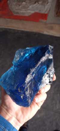 Камінь синій скляний