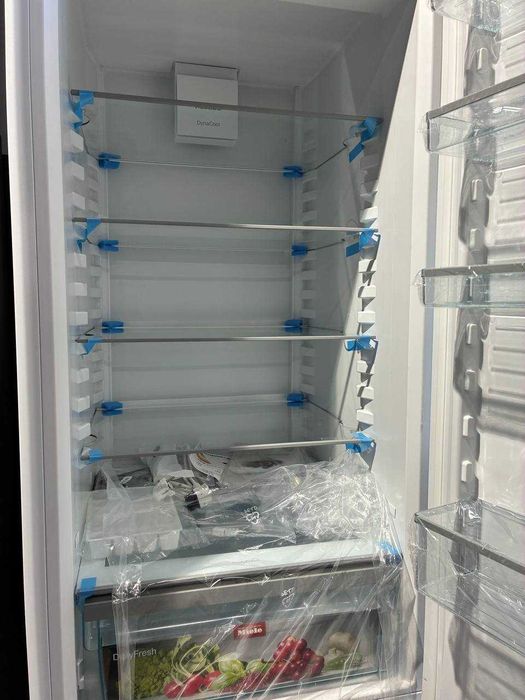 Холодильник KFN 4395 DD ws