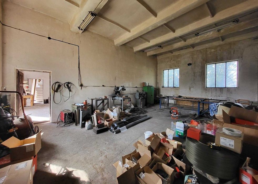 Продаж комерційного приміщення на вул. Будівельна