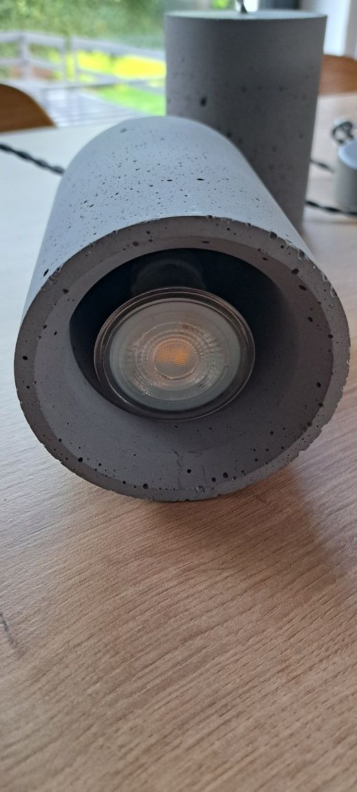 Lampy betonowe  SHY Nowodworski z żarówką