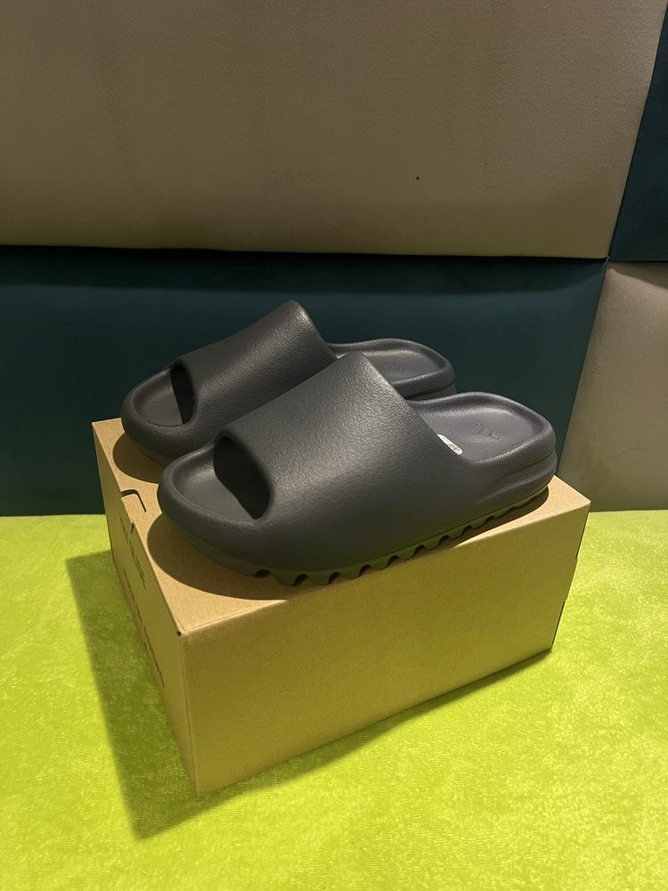 Yeezy slide slate grey