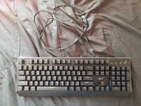 Teclado como novo pouco usado