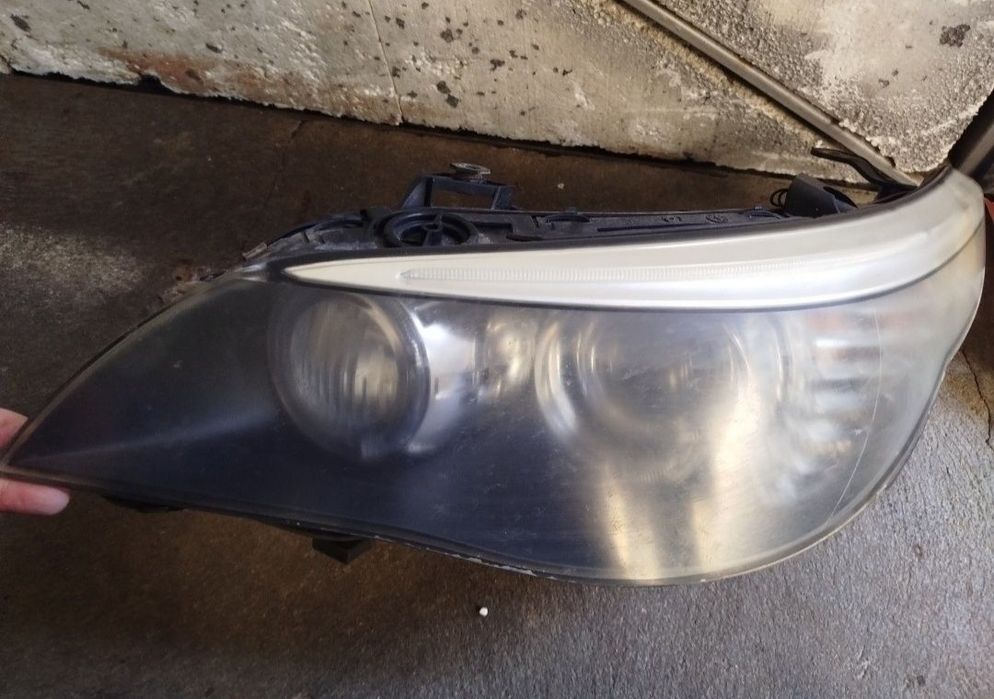 Polerowanie lamp samochodowych i lakierów