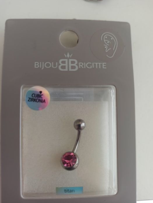 Piercings antialérgicos. Material cirúrgico