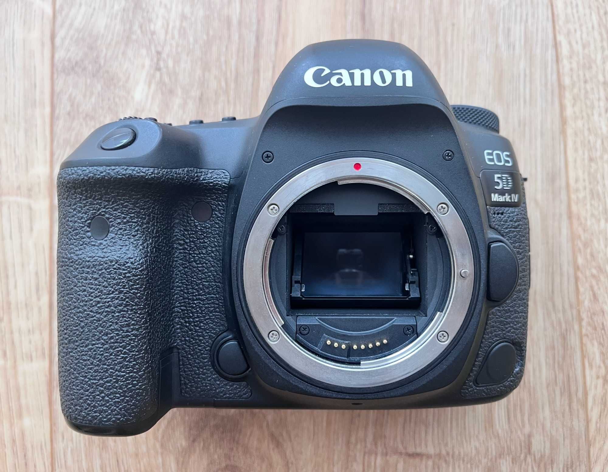 Lustrzanka Canon EOS 5D Mark IV mark 4 przebieg 212 tys.