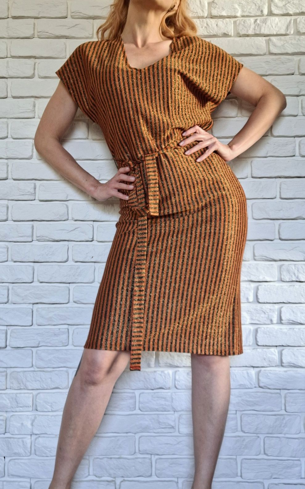 Zara 38 Prosta Sukienka Bodycon Tuba Dekolt V Vintage Retro Paski M