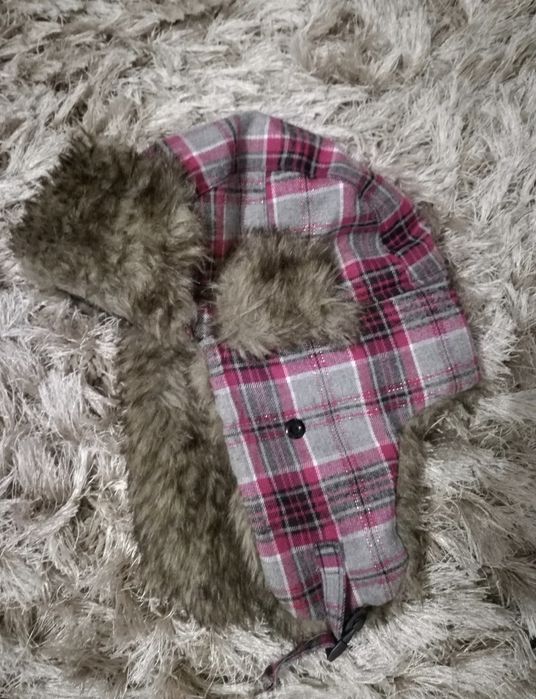 Czapka uszatka ciepła roz S  Jak Nowa