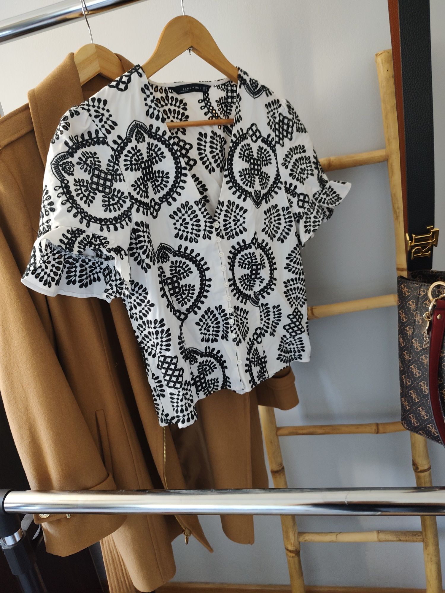 Piękna elegancka bluzka Zara
