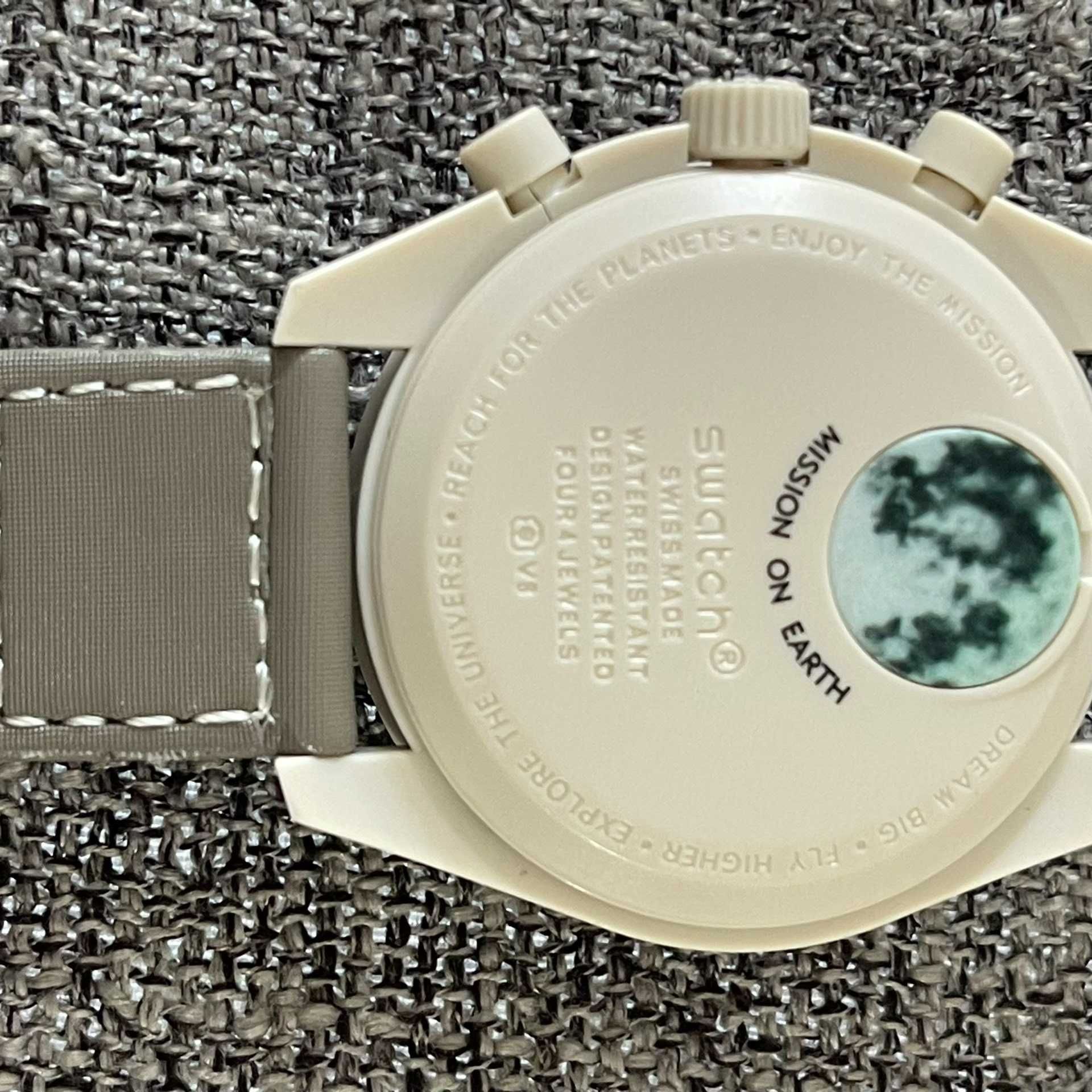 Limitowany Model SO33T103 - Omega x Swatch w Odcieniach Pustyni