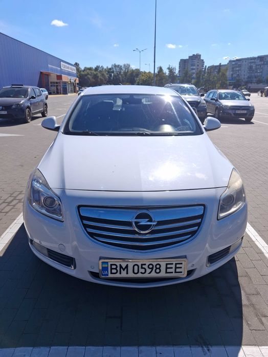 Автомобіль опель інсігнія