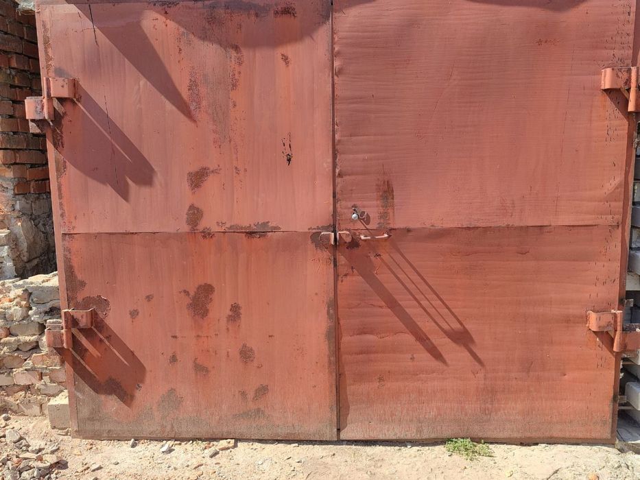 Продам ворота гаражні