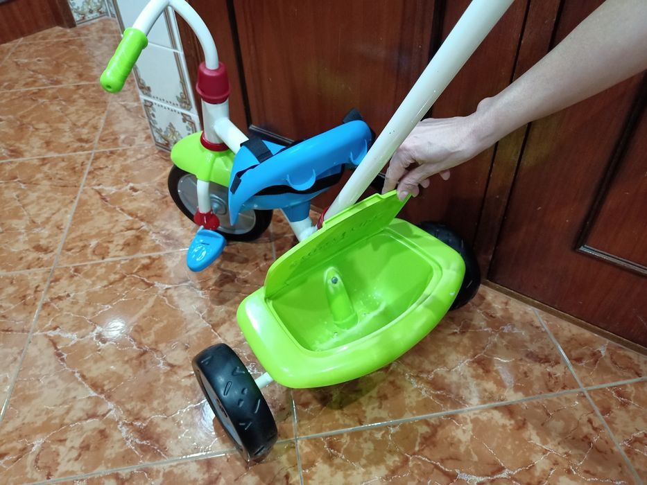 Triciclo para criança bebé bicicleta carro casa quarto apartamento.