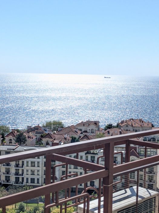 Аркадия,свет не отключают,Французский бульвр,паркинг,вид моря,подобово