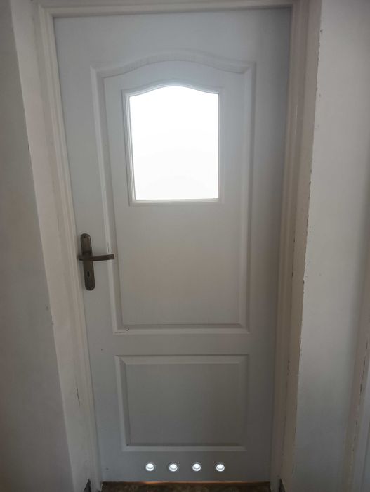 Sprzedam używane drzwi wewnętrzne.