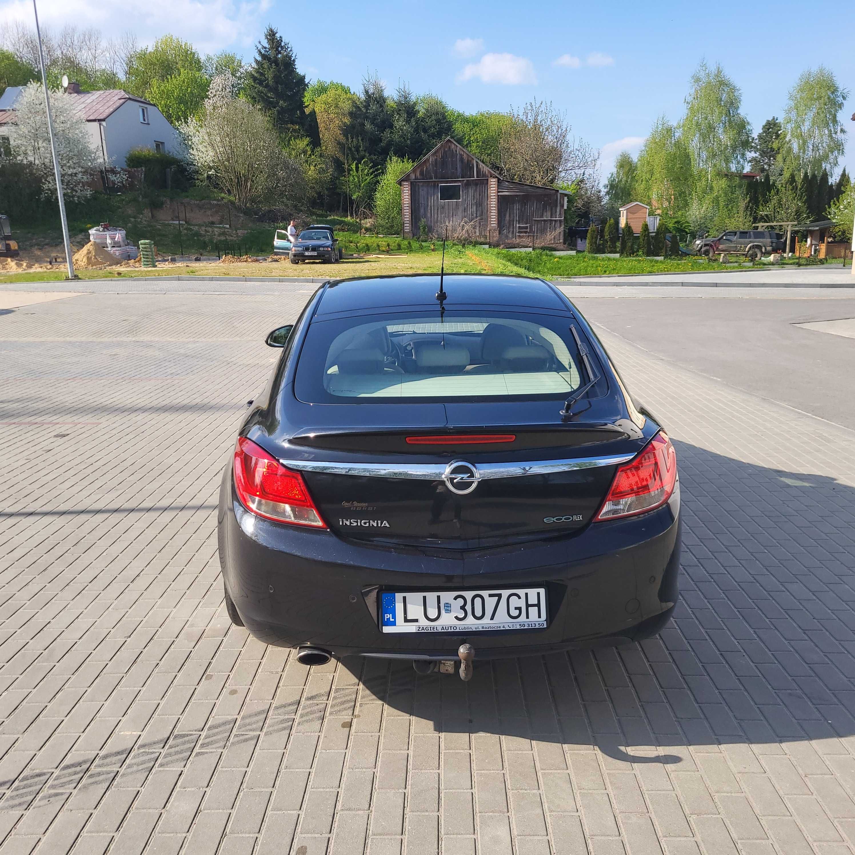 Opel Insignia czarna + dodatkowe alufelgi