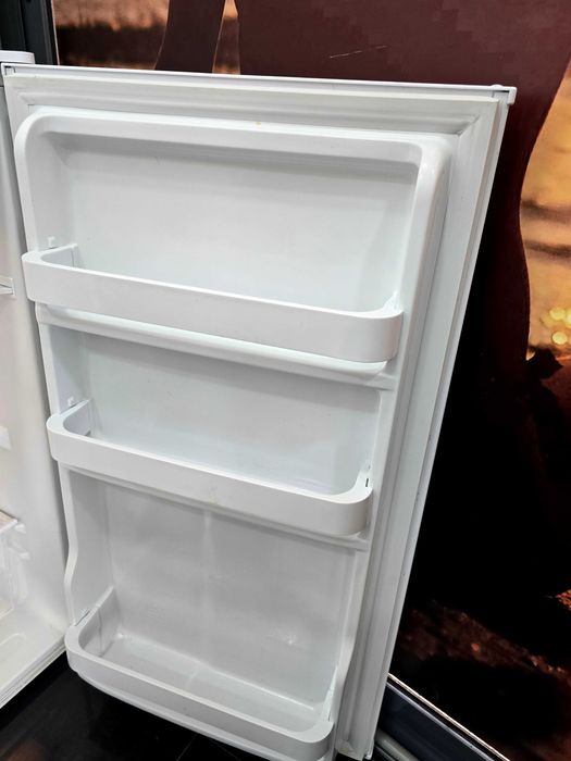 Frigorifico pequeno com pouco uso