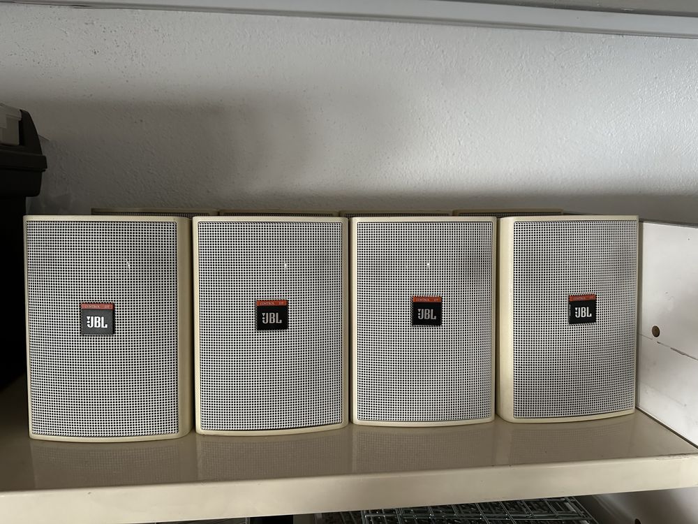 Conjunto de 4 colunas JBL CONTROL 23T