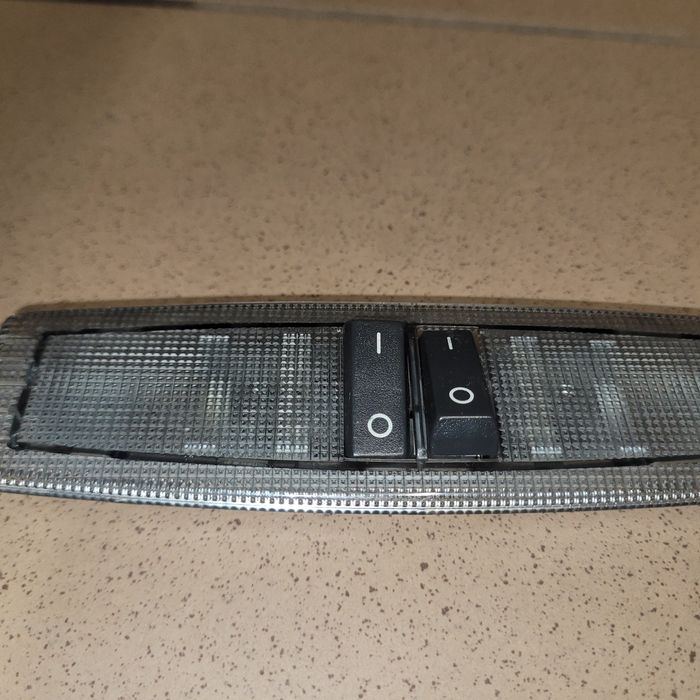 Lampka tylna czarnej podsufitki opel astra h, vectra c