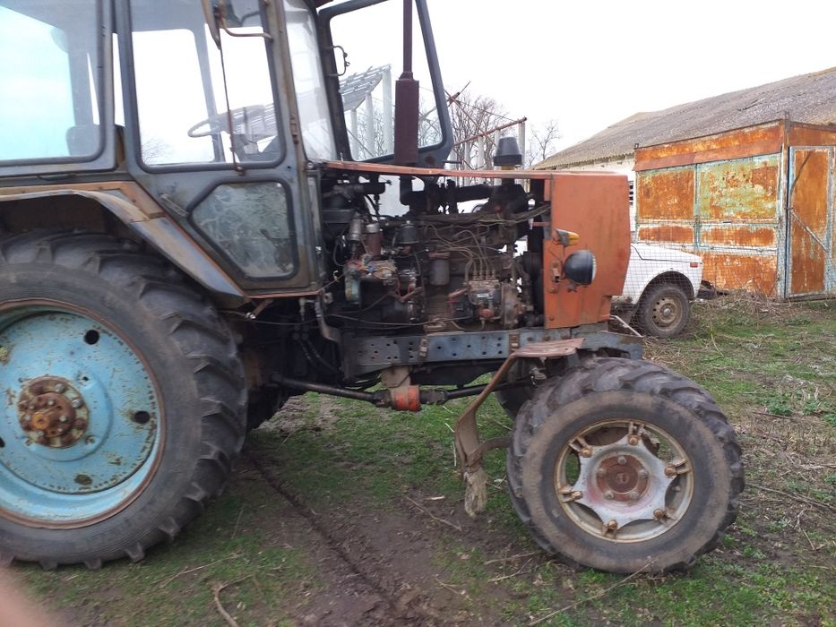 Трактор з ведучим передком