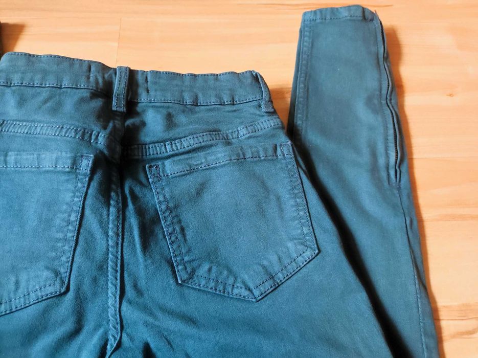 Zielone jeansy r.32