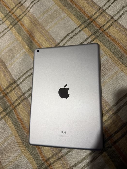 Ipad 9ª geração (64GB) + caneta original Apple 1ª geração