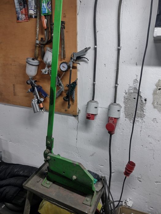 Nożyce do blachy , gilotyna ręczna