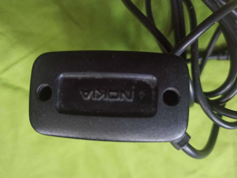 Сетевое зарядное устройство для Nokia -тонкий вход оригинал