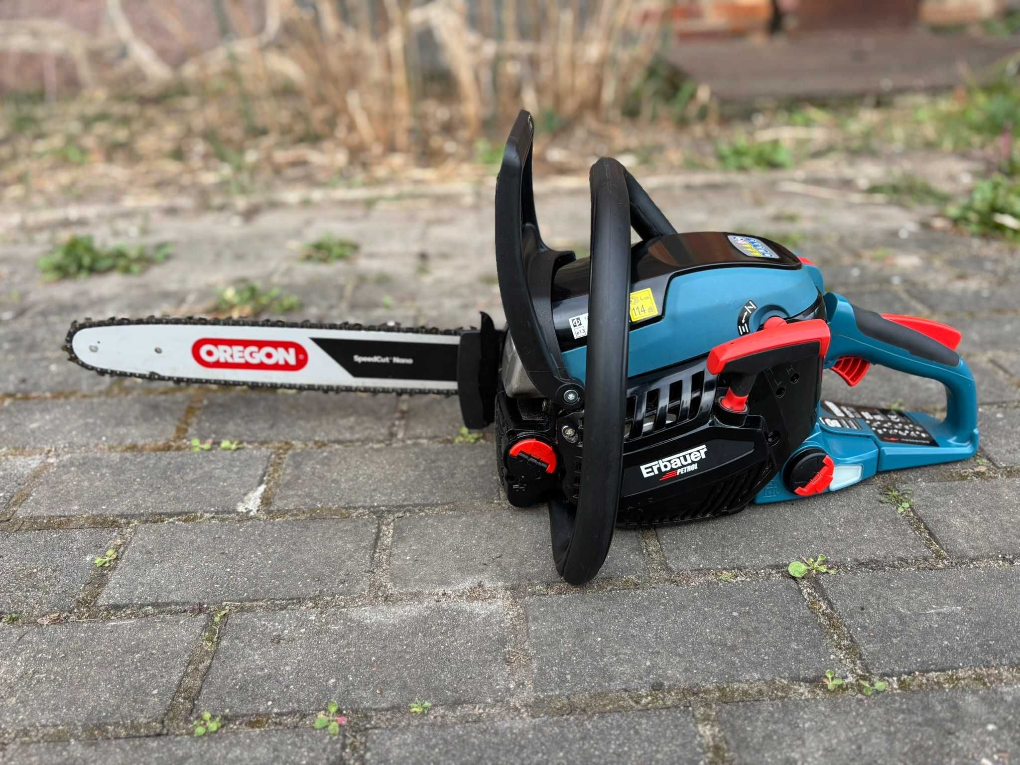 Pilarka łańcuchowa spalinowa Erbauer 41,4 cm3 40 cm 2,5 km + pokrowiec