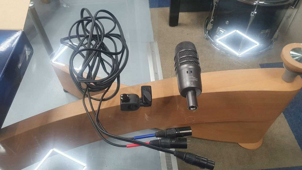 AUDIO-TECHNICA AE2500 Инструментальный микрофон