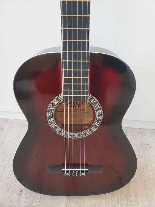 классическая гитара бордовая темно красная нейлон струны 4/4