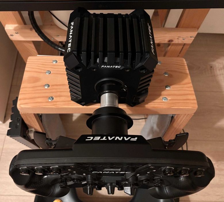 FANATEC CSL DD 8nm + Volante CS Formula V2.5 + Pedais CSL LoadCell kit