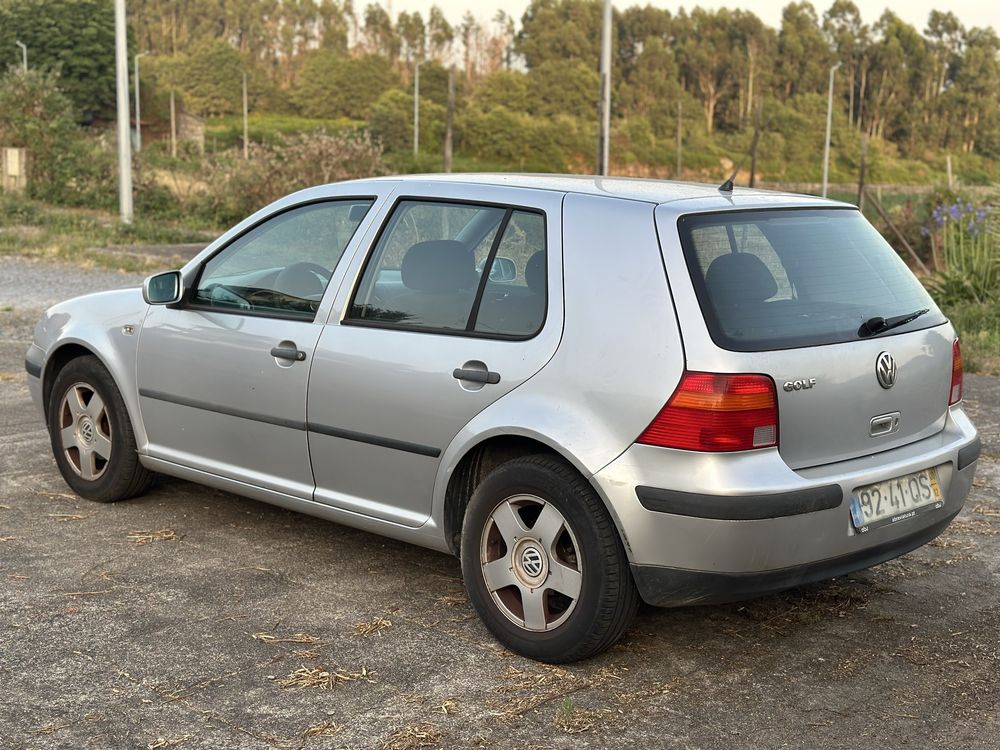 Vw Golf 1.4i com 2 registos