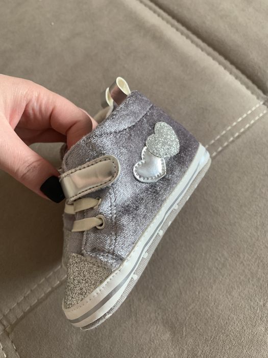 Кросівки для дівчинки на м‘якій підошві