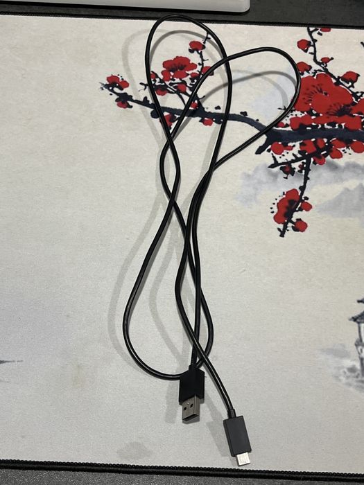 PS 5 б/у, в коплекті чіхол, 2 геймпада, гра GTA 5