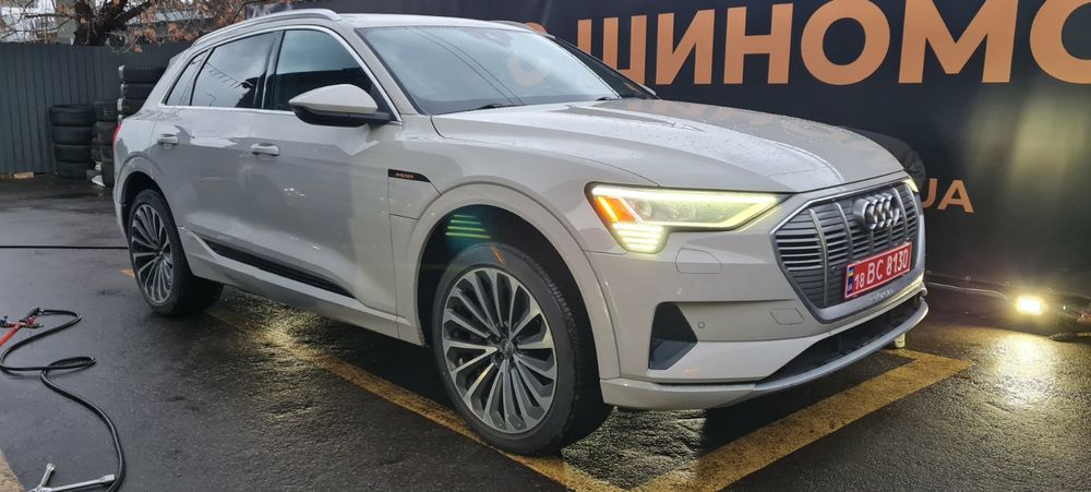 Audi E-tron 55 Quattro Prestige 4D 95kW