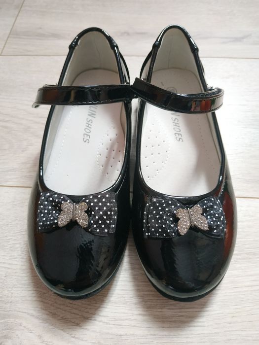 Туфлі для дівчинки