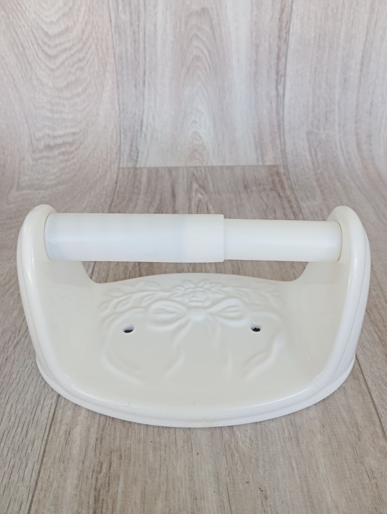 Ceramiczny uchwyt do papieru toaletowego